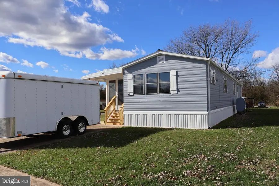 21 Rose Ave, Middletown, PA 17057 - Image #2