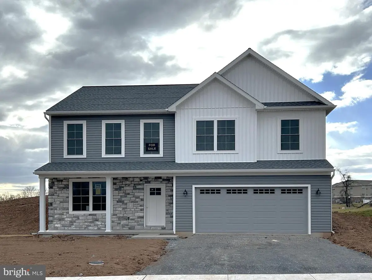 168 Magnolia Dr, Middletown, PA 17057 - Image #1