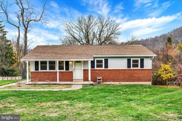 10 Usztics Ln, DAUPHIN, PA 17018