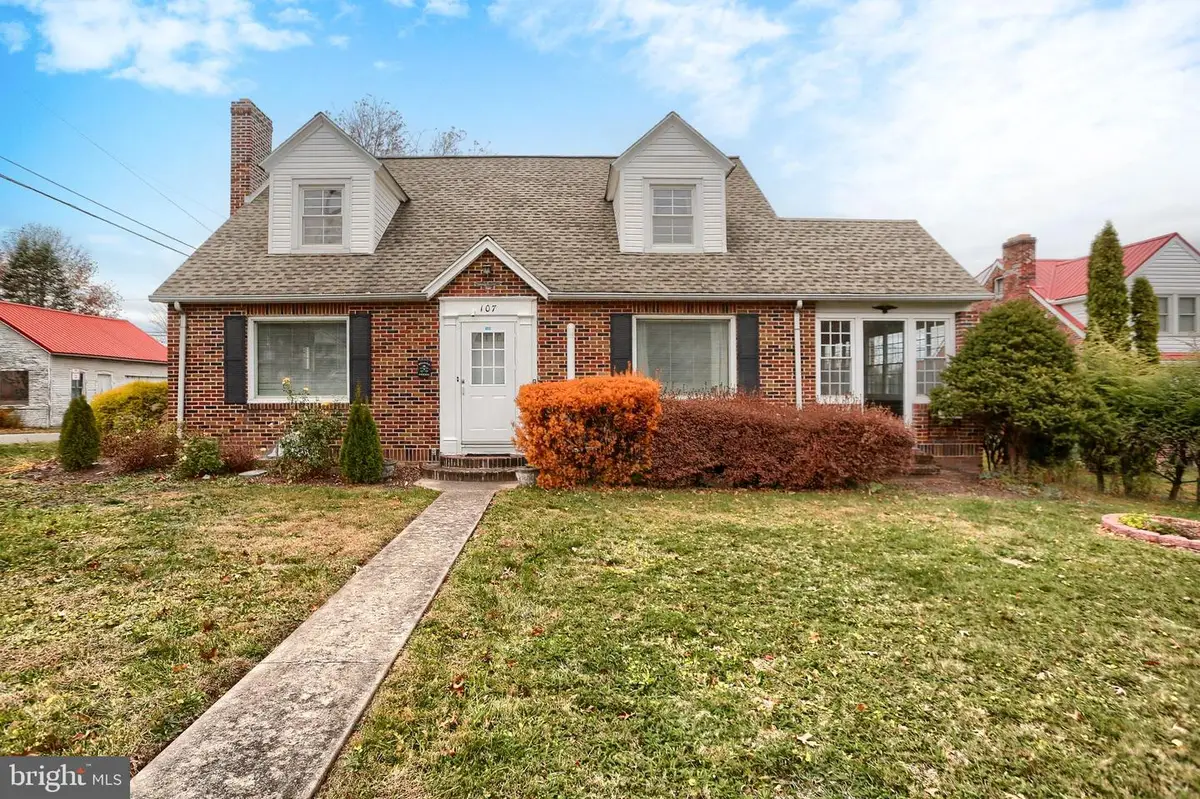 107 E Main St, Elizabethville, PA 17023 - Image #1