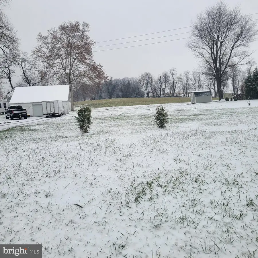 2701 Waltonville Rd, Hummelstown, PA 17036 - Image #2