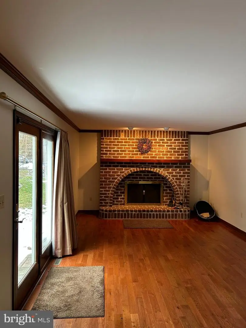 2430 E Bayberry Dr, Harrisburg, PA 17112 - Image #3