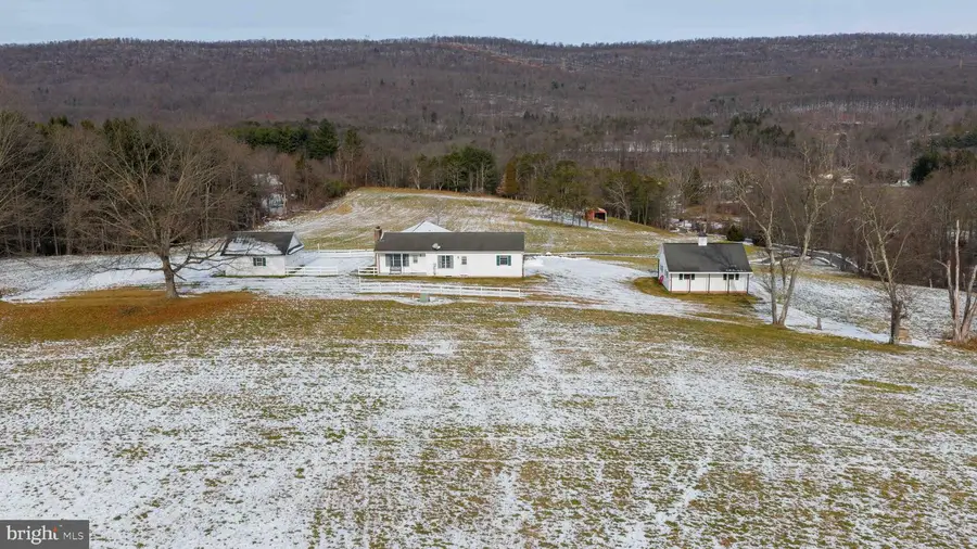 475 Lesentier Ln, Harrisburg, PA 17112 - Image #2