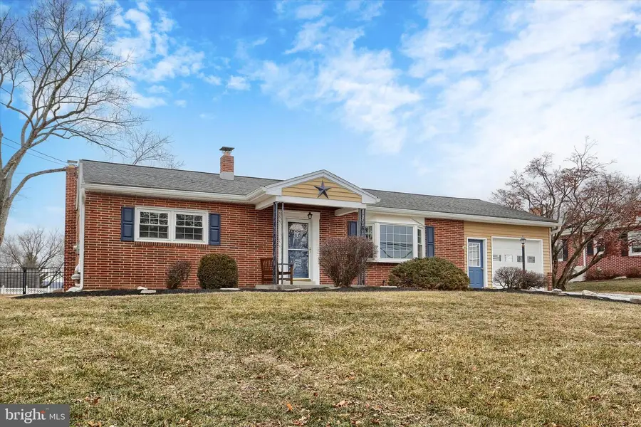 7194 Catherine Dr, Harrisburg, PA 17112 - Image #2