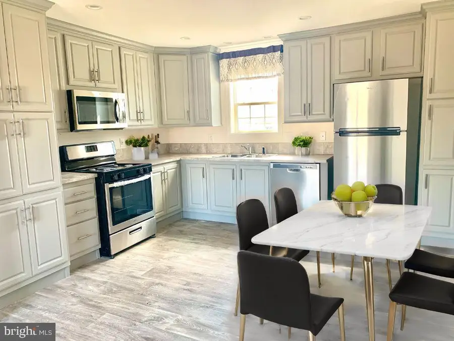 32 Rose Ave, Middletown, PA 17057 - Image #3