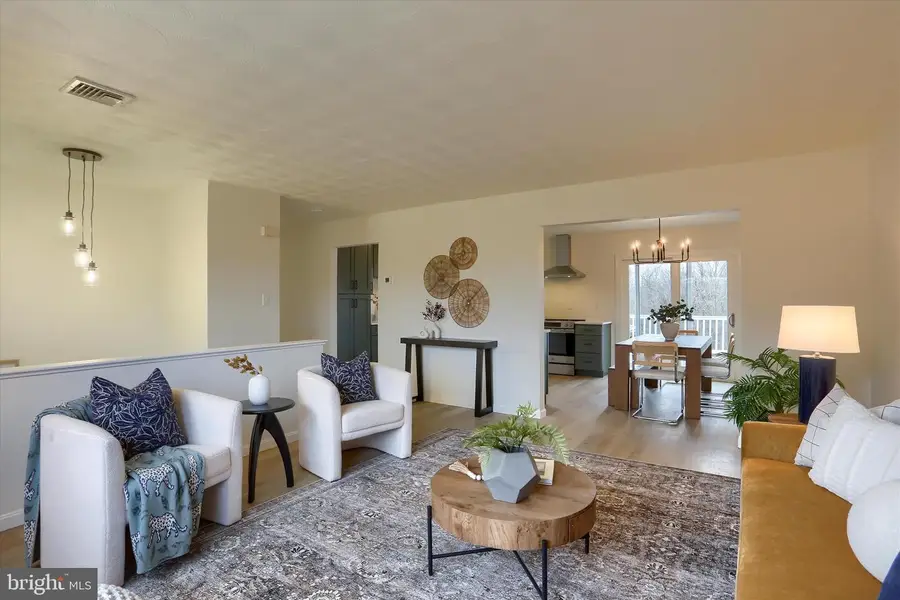 606 S Crawford Rd, Hummelstown, PA 17036 - Image #3