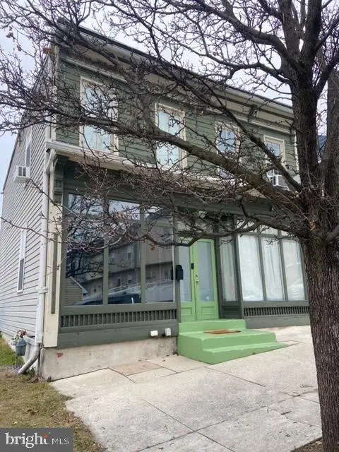 448 Hamilton St, HARRISBURG, PA 17102