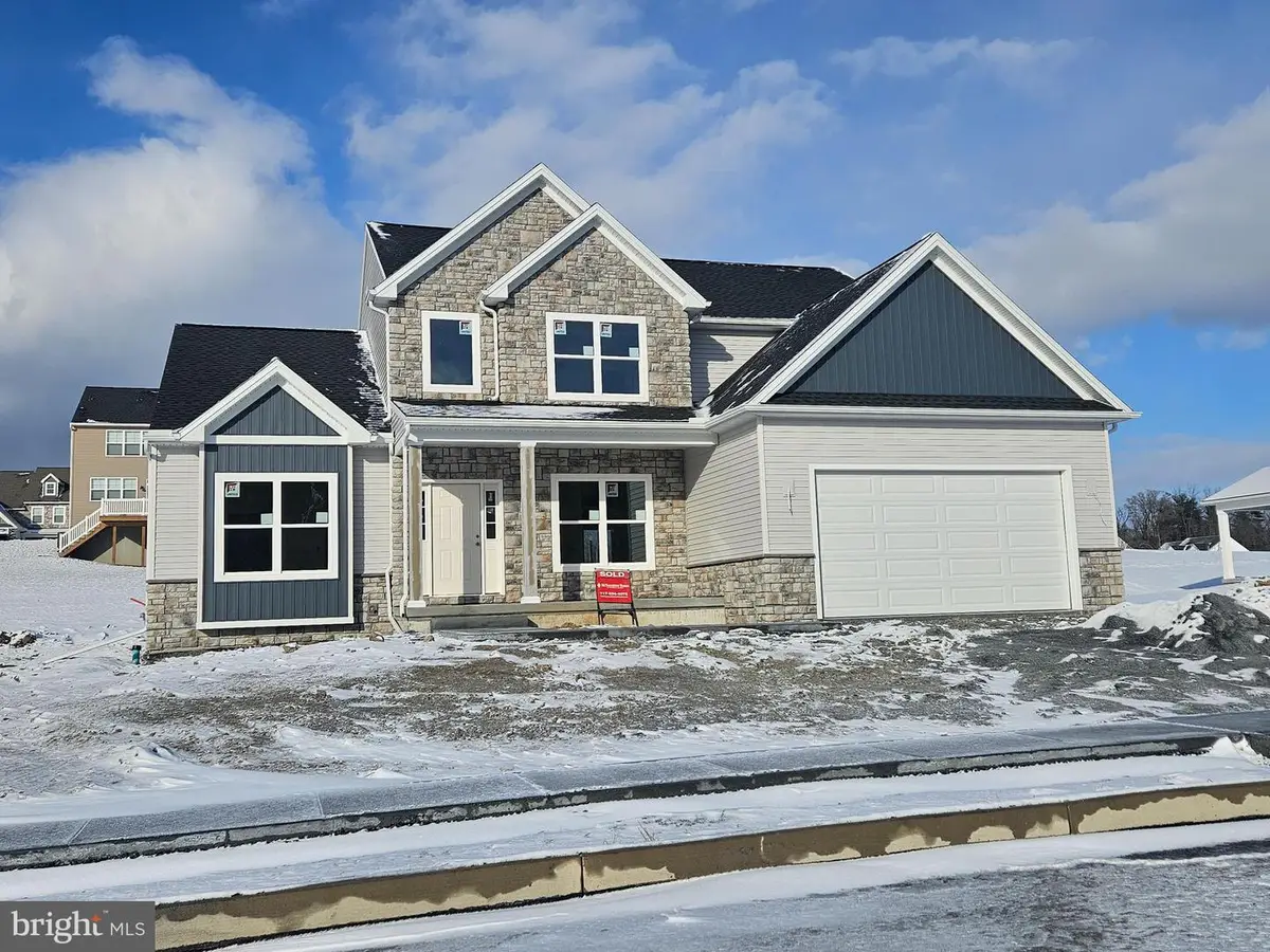 125 Jennifer Cir, Harrisburg, PA 17112 - Image #1