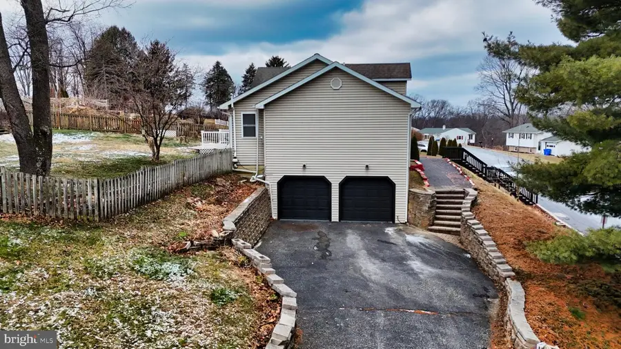 4761 Lawntara St, Harrisburg, PA 17111 - Image #2