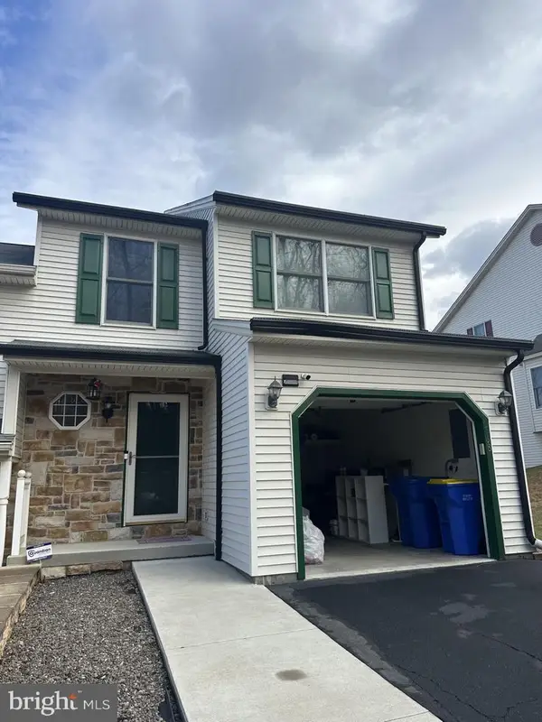 568 Kelker St, OBERLIN, PA 17113