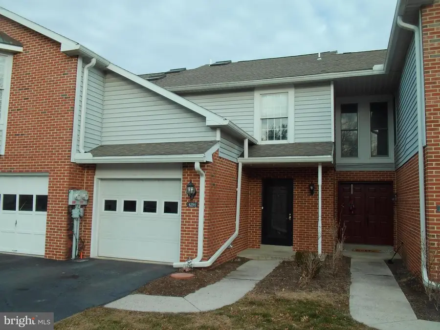 4294 Wimbledon Dr, Harrisburg, PA 17112 - Image #2