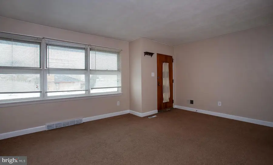 236 W Granada Ave, Hershey, PA 17033 - Image #3