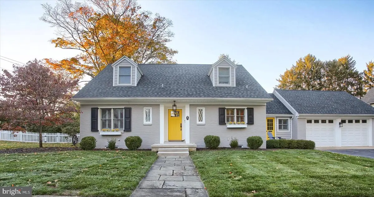 155 Oak Ln, Hershey, PA 17033 - Image #1