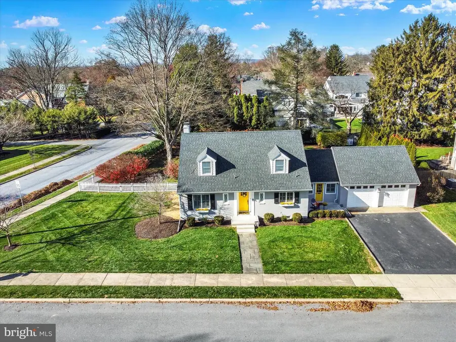 155 Oak Ln, Hershey, PA 17033 - Image #2
