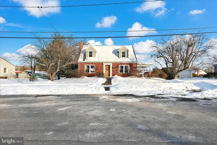 910 Deatrich Ave, Middletown, PA 17057 - #2