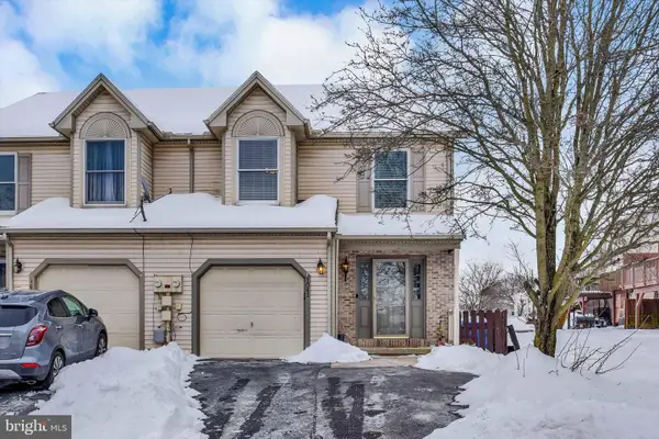 1041 Memory Ln, HARRISBURG, PA 17111