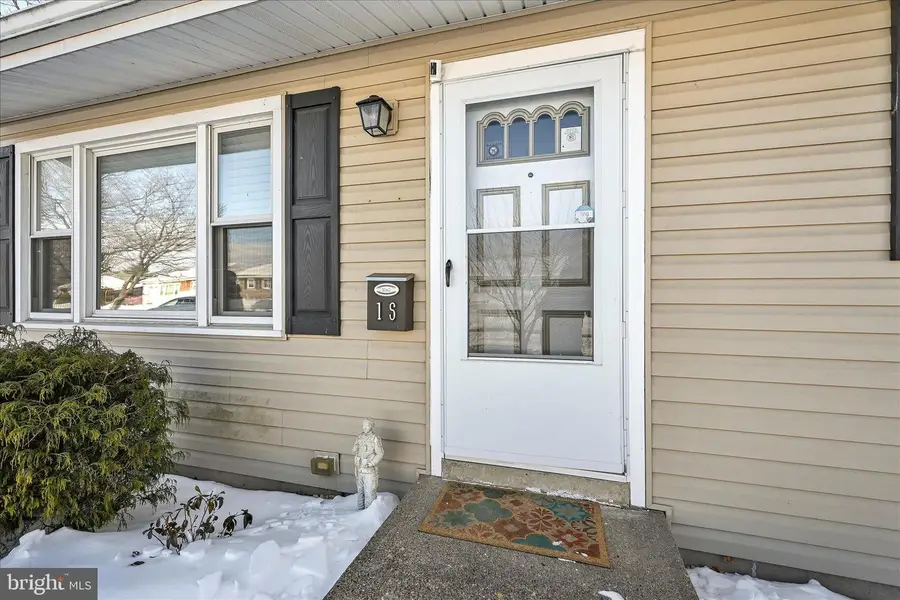 16 Berkley Dr, Middletown, PA 17057 - #3