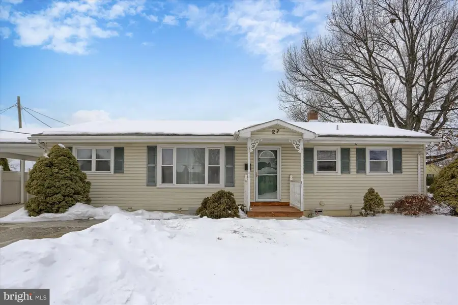 27 Nissley Dr, Middletown, PA 17057 - Image #2