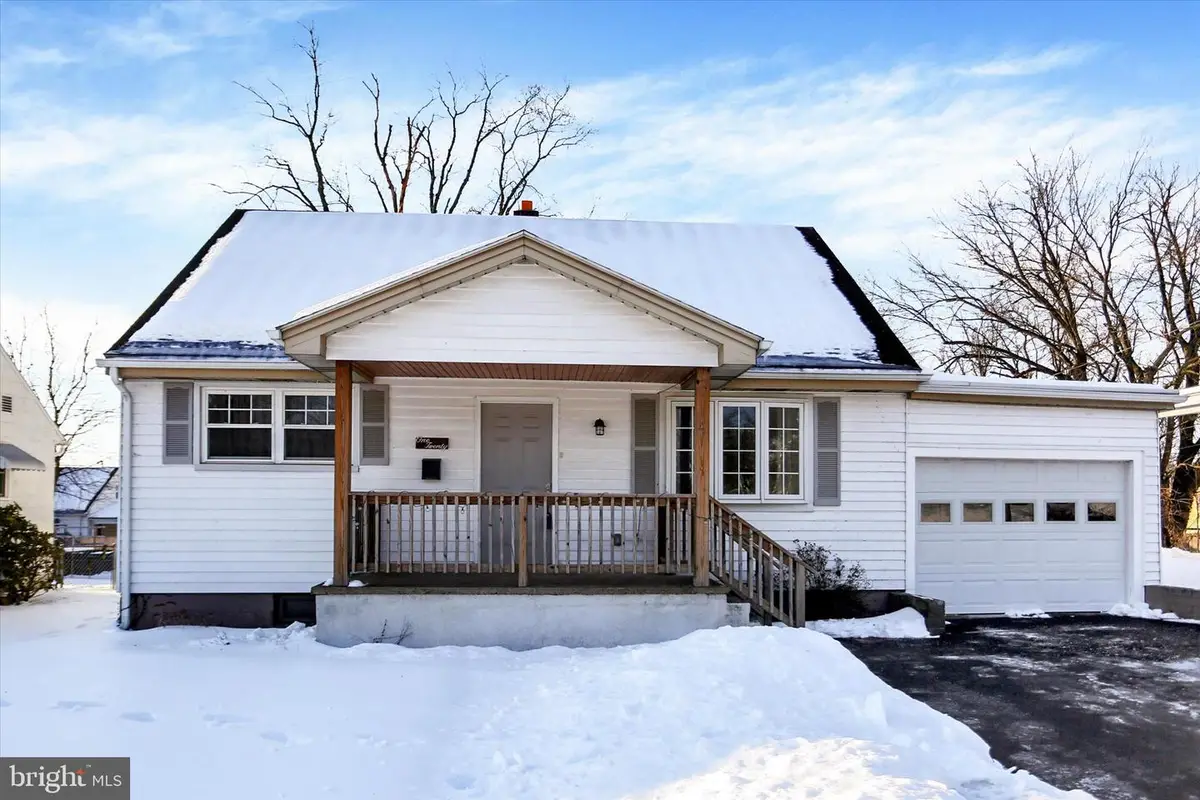 120 Oak Hill Dr, Middletown, PA 17057 - #1