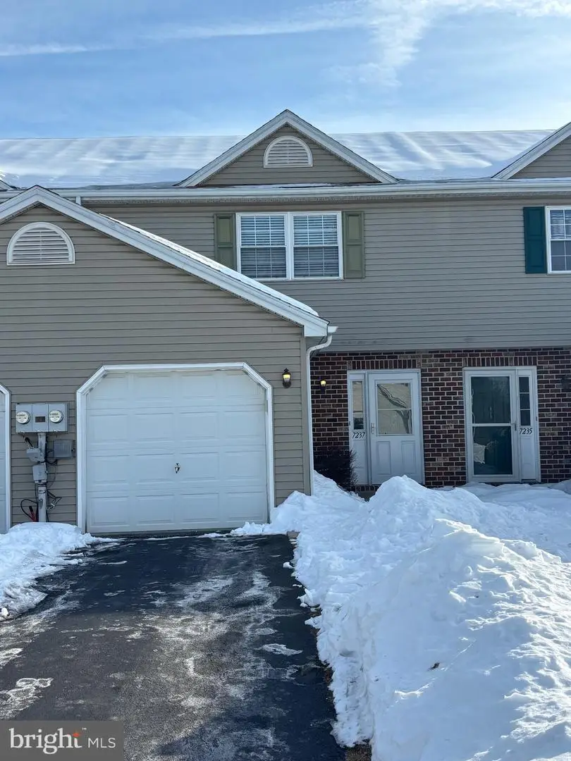 7237 Huntingdon St, Harrisburg, PA 17111 - #1