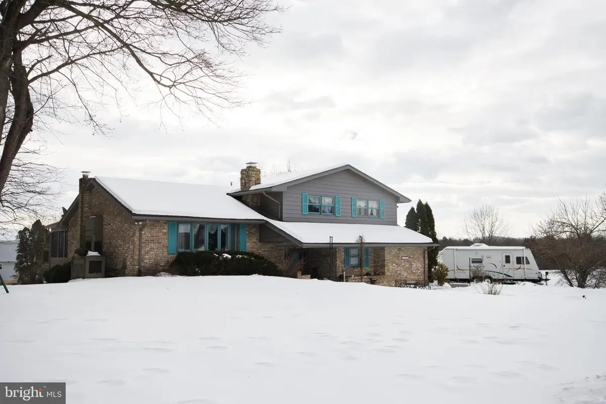 128 Circle Dr, Harrisburg, PA 17112 - #1