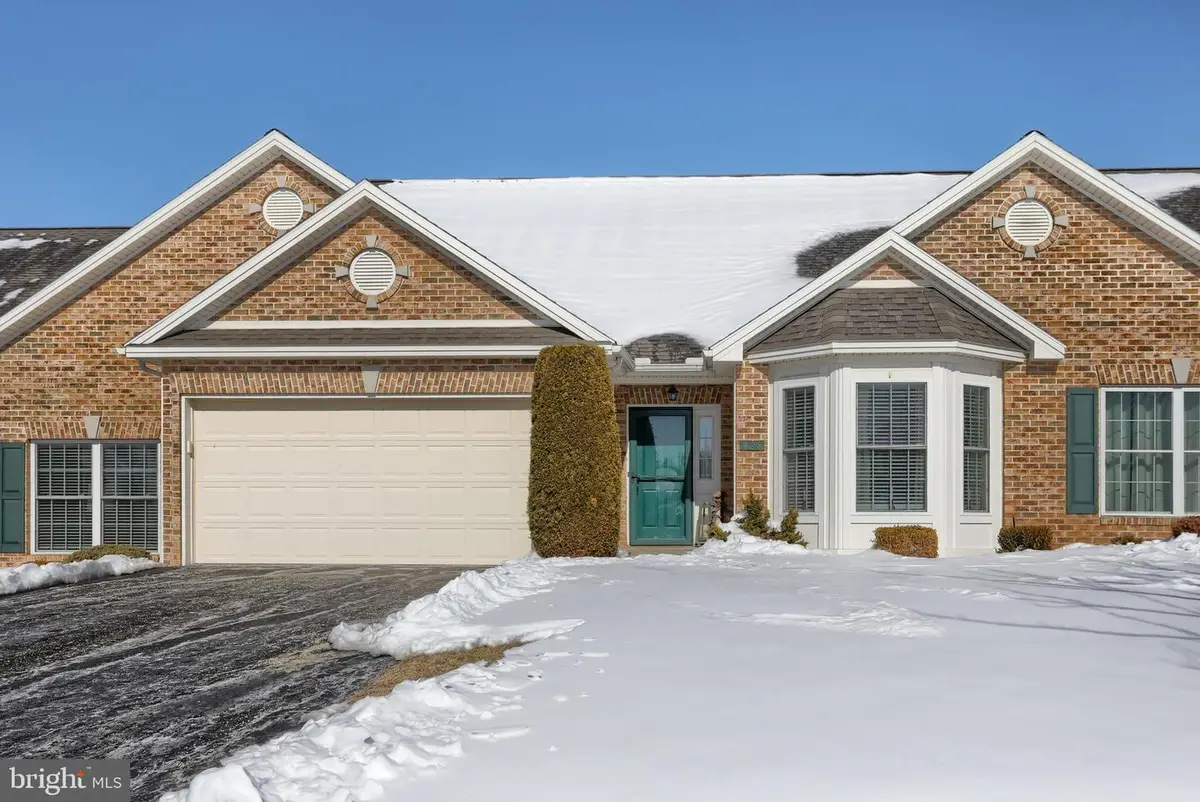 428 Baumgardner Dr, Harrisburg, PA 17112 - Image #1