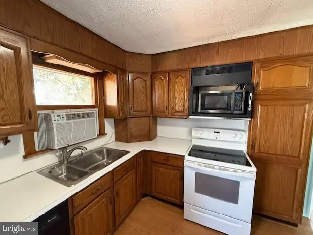 7690 Daniel Dr, Harrisburg, PA 17112 - #2