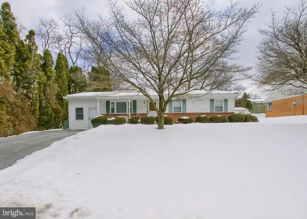 1075 Princess Dr, HARRISBURG, PA 17113