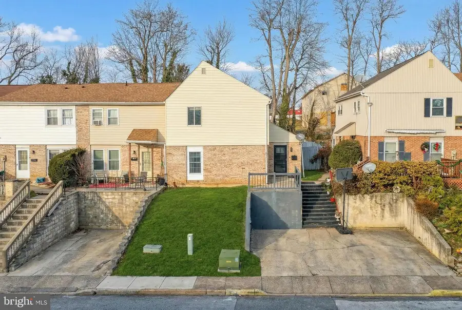 2514 Barkley Ln, Harrisburg, PA 17104 - #2