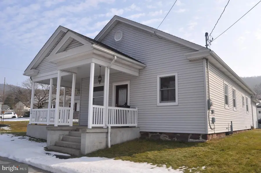 310 E Center St, Millersburg, PA 17061 - #3