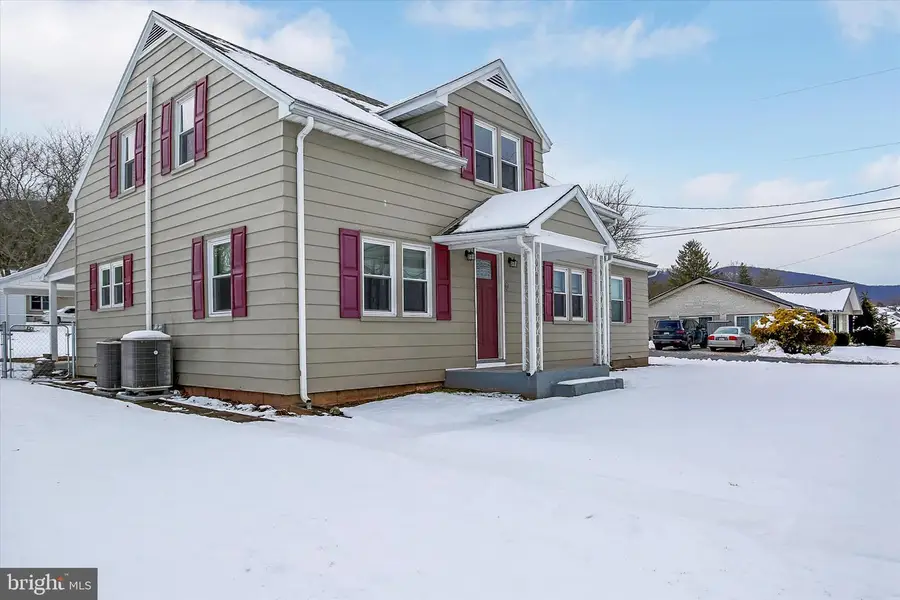 126 Locust St, Elizabethville, PA 17023 - #3