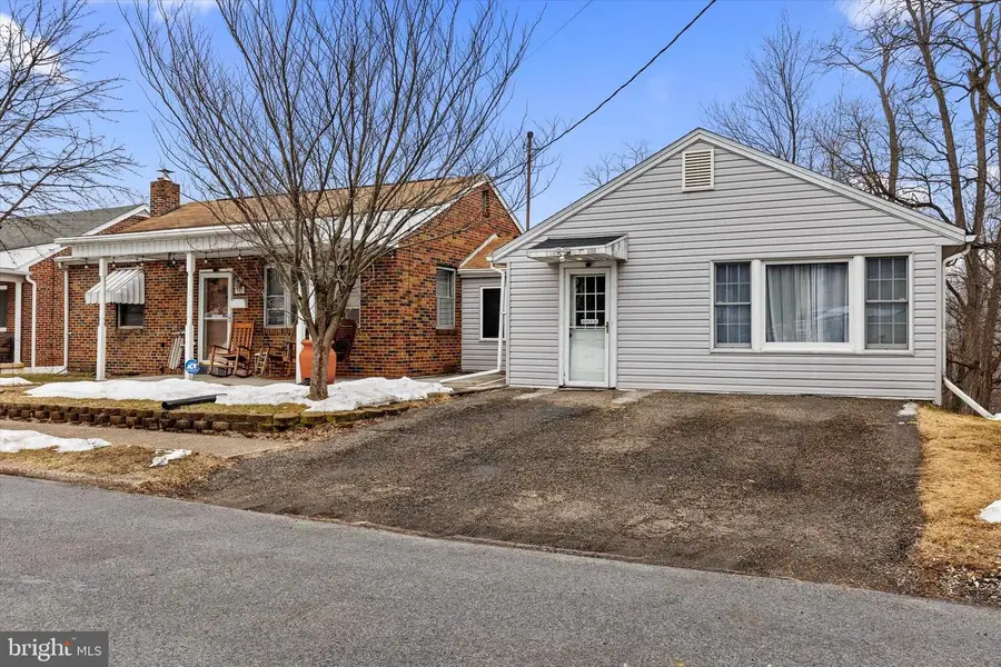 381 S 7th St, Harrisburg, PA 17113 - #3