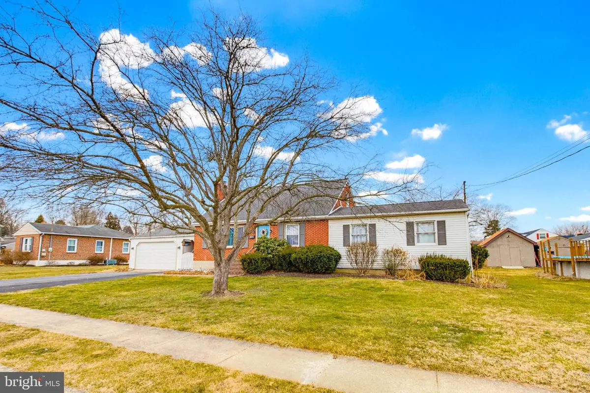 817 Adelia St, Middletown, PA 17057 - #1