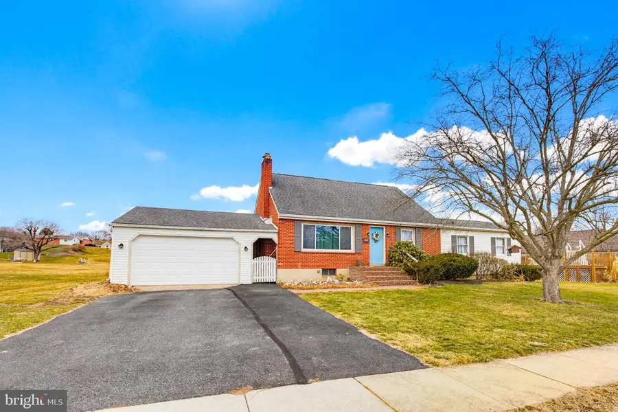 817 Adelia St, Middletown, PA 17057 - #3