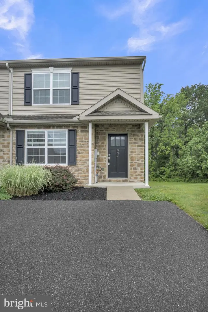 837 Gregs Dr, Harrisburg, PA 17111 - #2