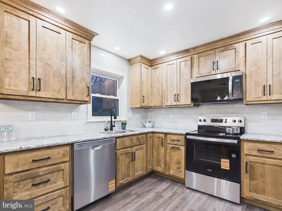 815 Twin Oaks Dr, Hummelstown, PA 17036 - #3