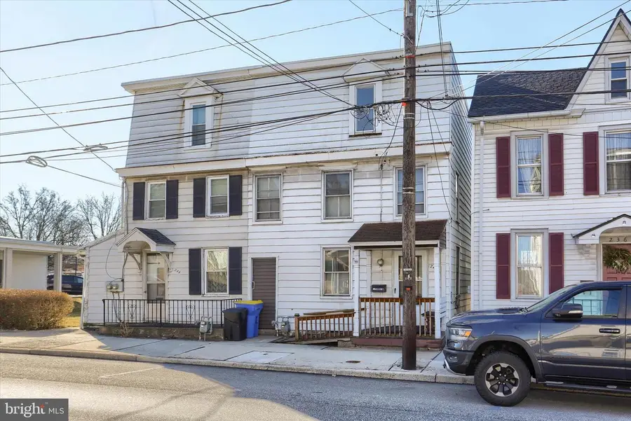240 E Main St, Middletown, PA 17057 - #2
