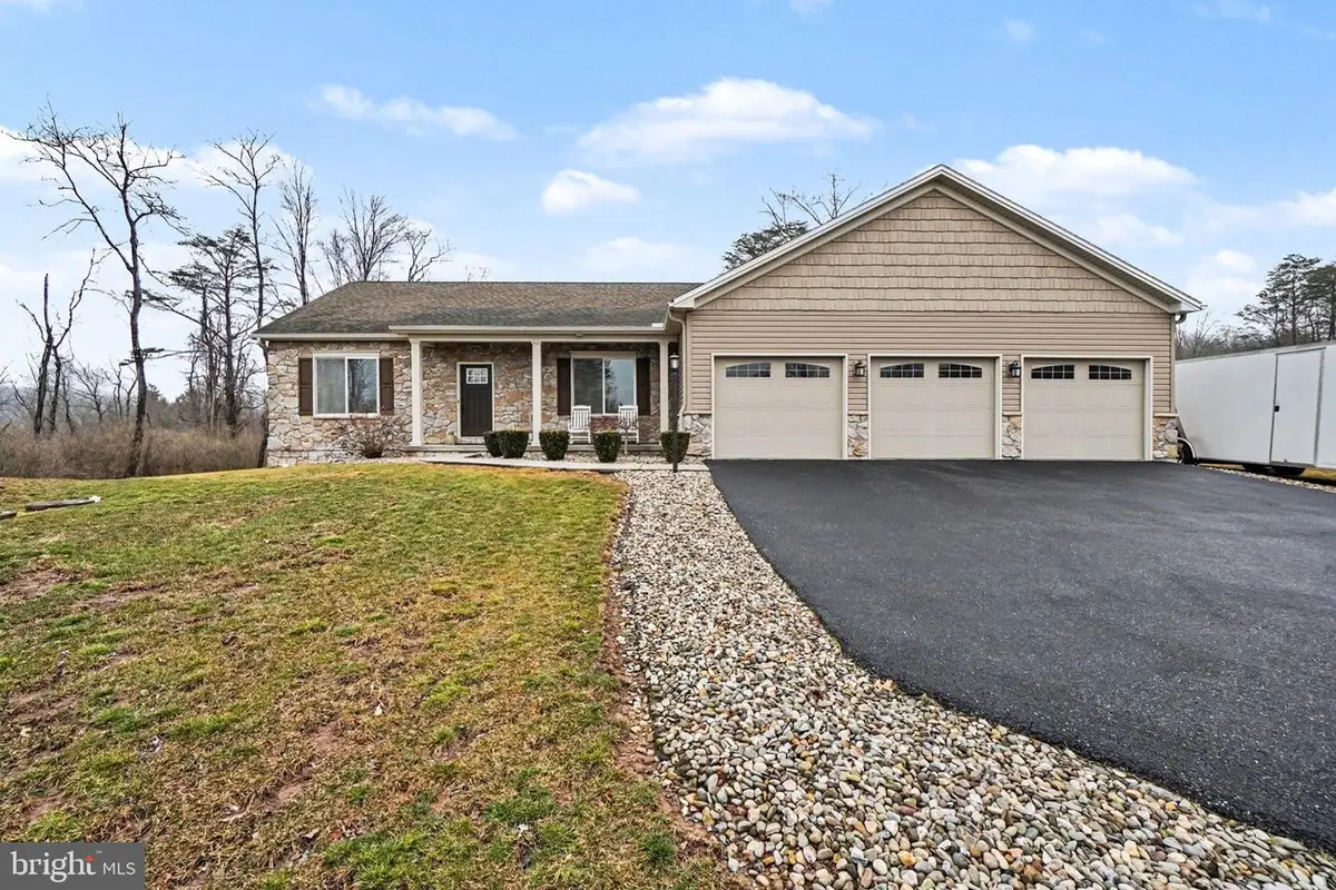 3235 Sutton Dr, Harrisburg, PA 17112 - #1