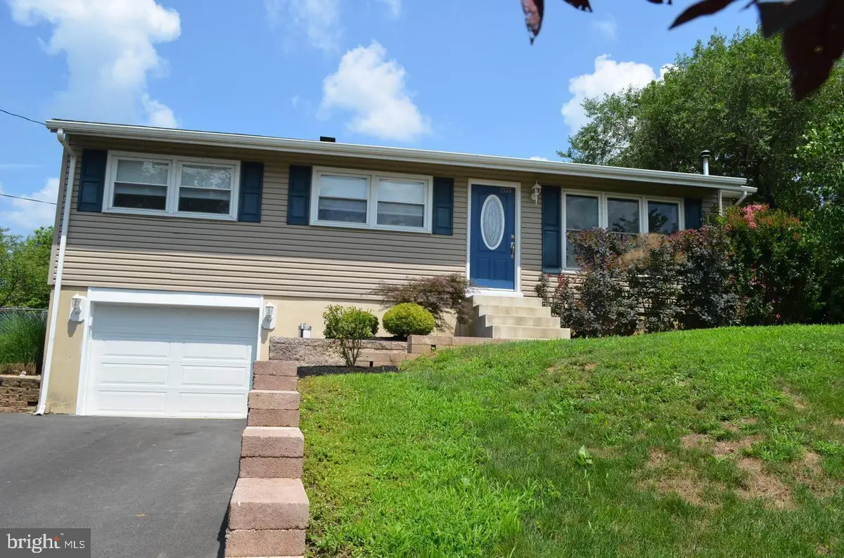 7936 Moyer Rd, Harrisburg, PA 17112 - #1