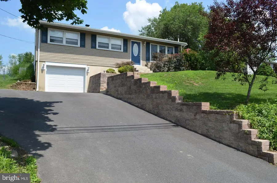 7936 Moyer Rd, Harrisburg, PA 17112 - #2