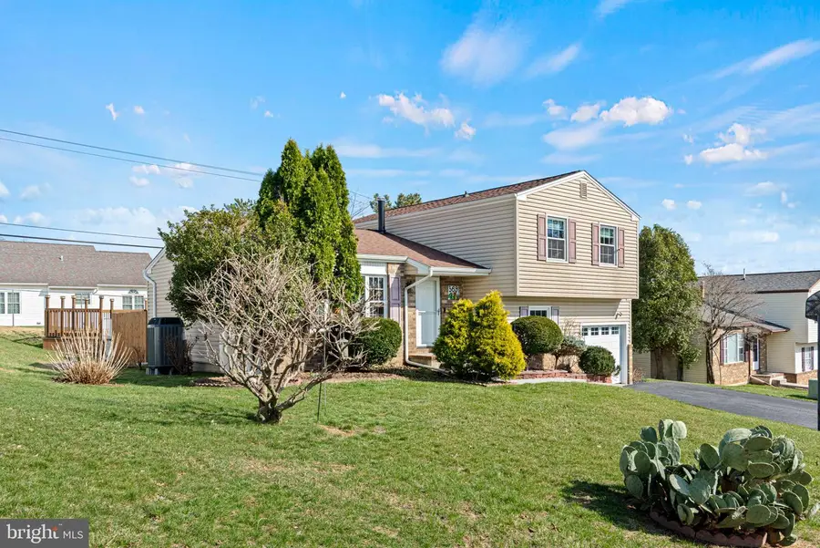 369 Hivner Rd, Harrisburg, PA 17111 - #2