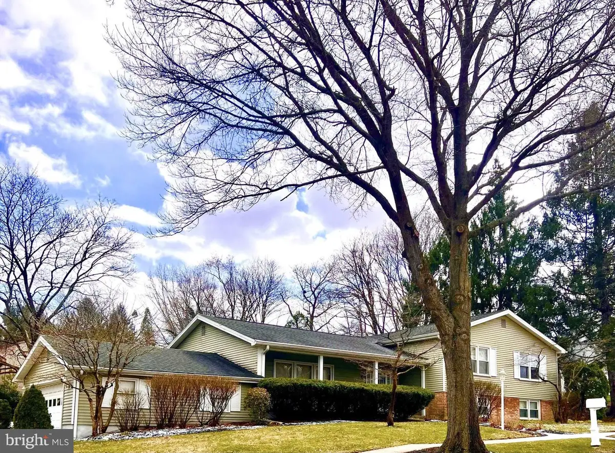 997 Galion St, Harrisburg, PA 17111 - #1