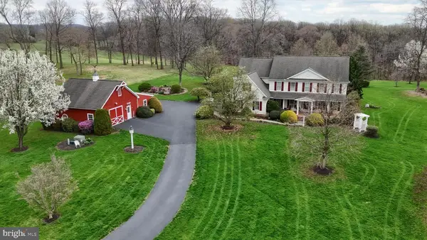 6516 Schoolhouse Rd, HERSHEY, PA 17033