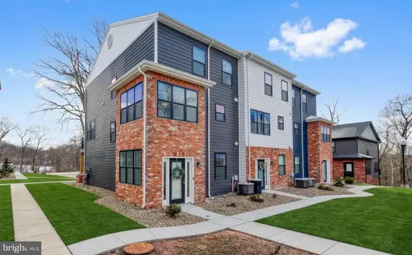 161 High Pointe Dr, HUMMELSTOWN, PA 17036