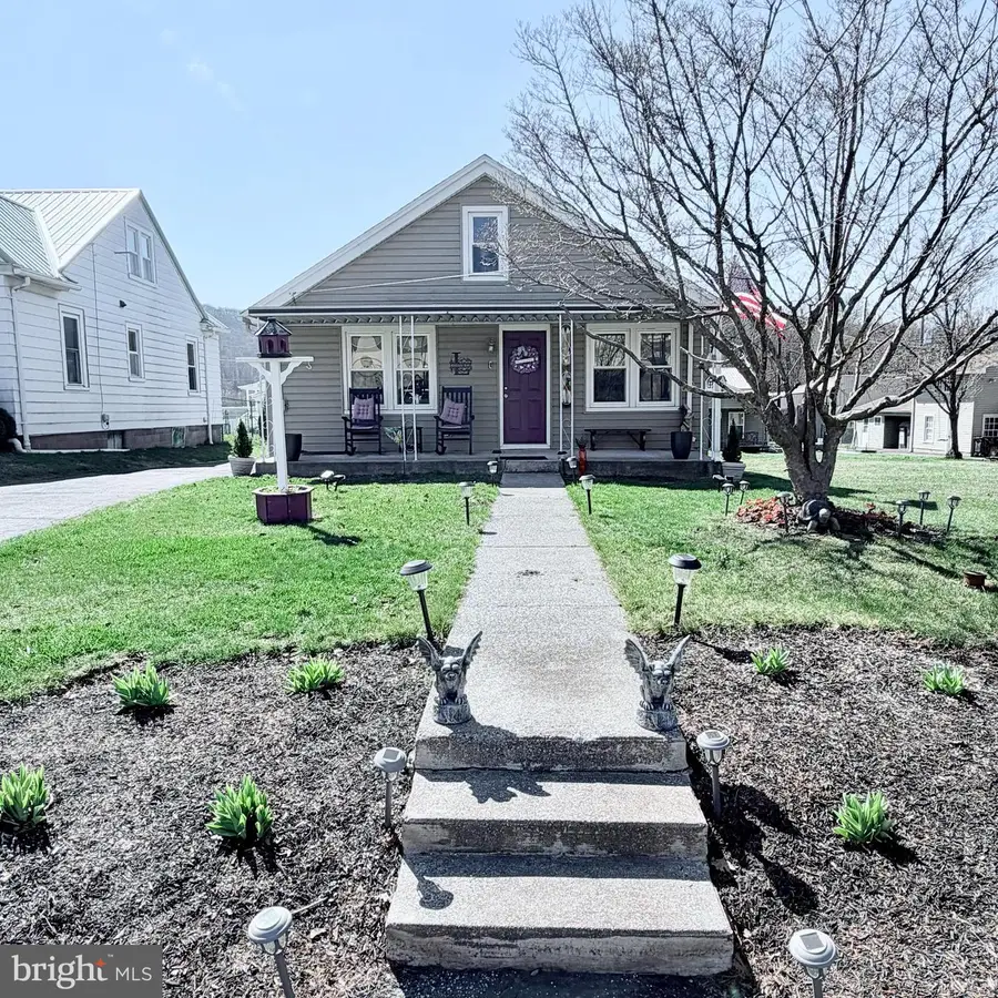 822 State St, Millersburg, PA 17061 - #3