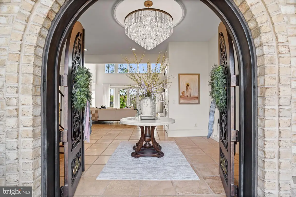 740 Hampton Ct, Harrisburg, PA 17112 - #1