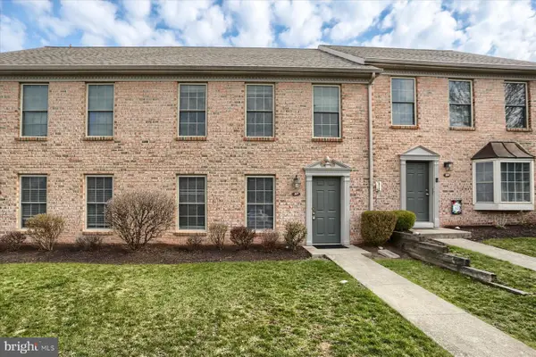 207 Saddle Ridge Dr, HARRISBURG, PA 17110