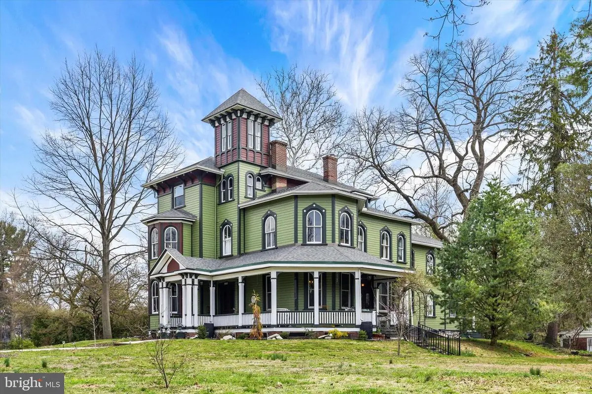 2101 Bellevue Rd, Harrisburg, PA 17104 - #1