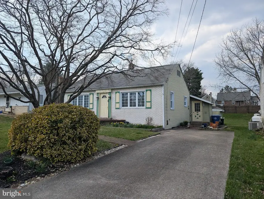 6108 Blue Grass Ave, Harrisburg, PA 17112 - #2