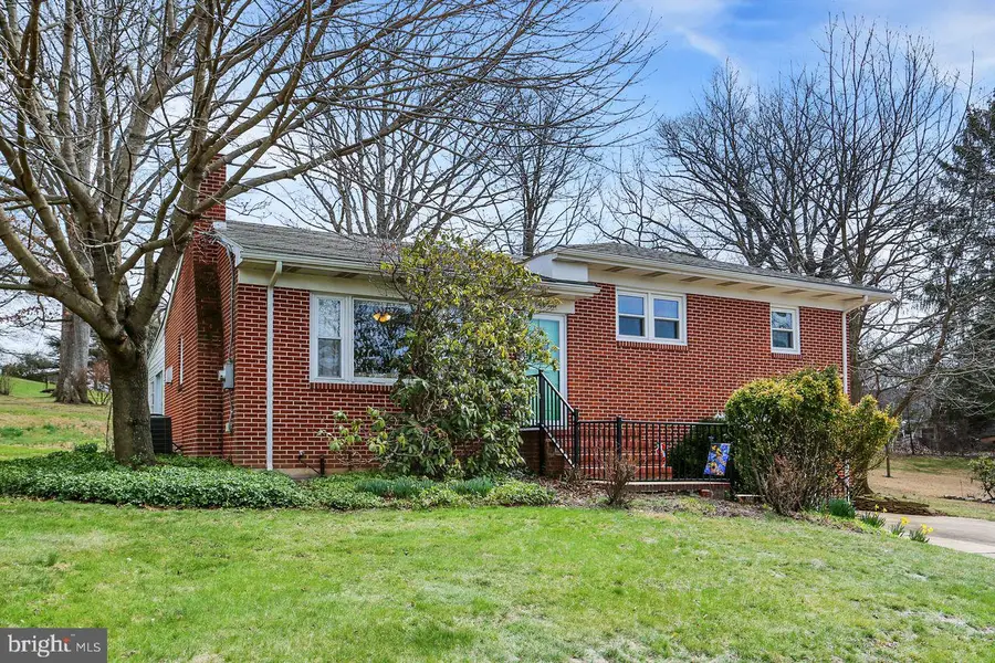 54 Grandview Rd, Hummelstown, PA 17036 - #2